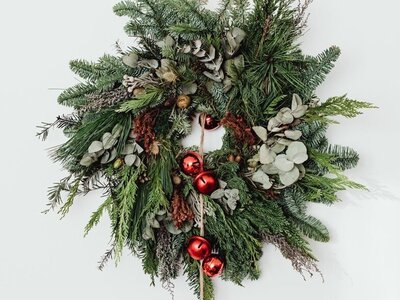 Veranda of andere tuinoverkapping decoreren voor kerst? Houten kerstbomen en meer ideeën voor de feestdagen! (Kerst)